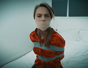 UK5_Chloe_2_Alt